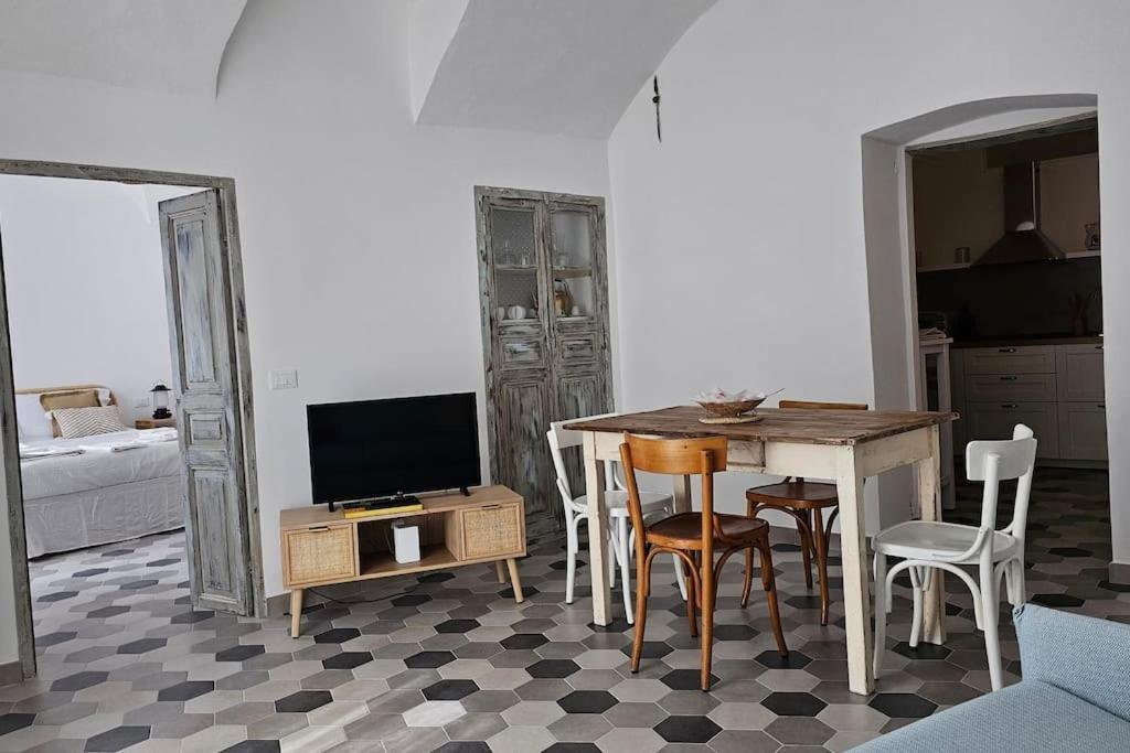 Car.Lo. Casa Vacanze Dolceacqua Eksteriør bilde