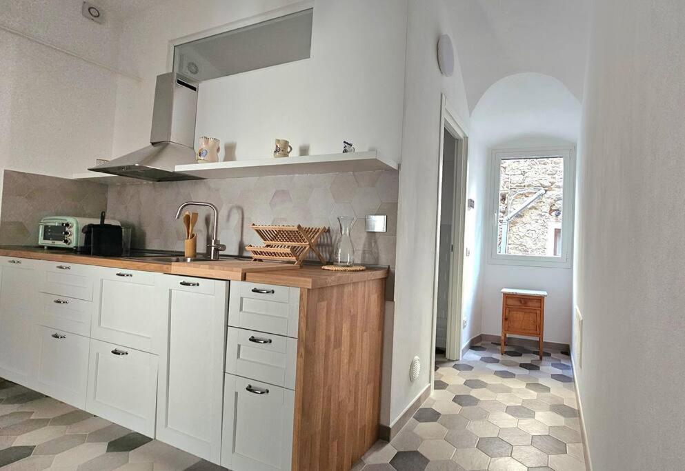 Car.Lo. Casa Vacanze Dolceacqua Eksteriør bilde
