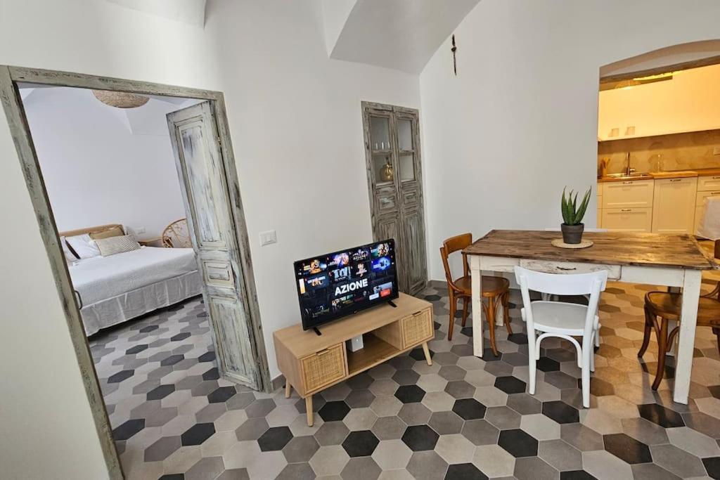 Car.Lo. Casa Vacanze Dolceacqua Eksteriør bilde